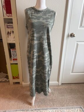 Universal Threads Sleeveless Camo Midi Dress in Olive Green